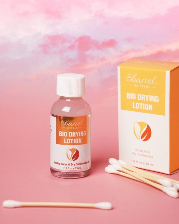 محلول علاجي موضعي لحب الشباب